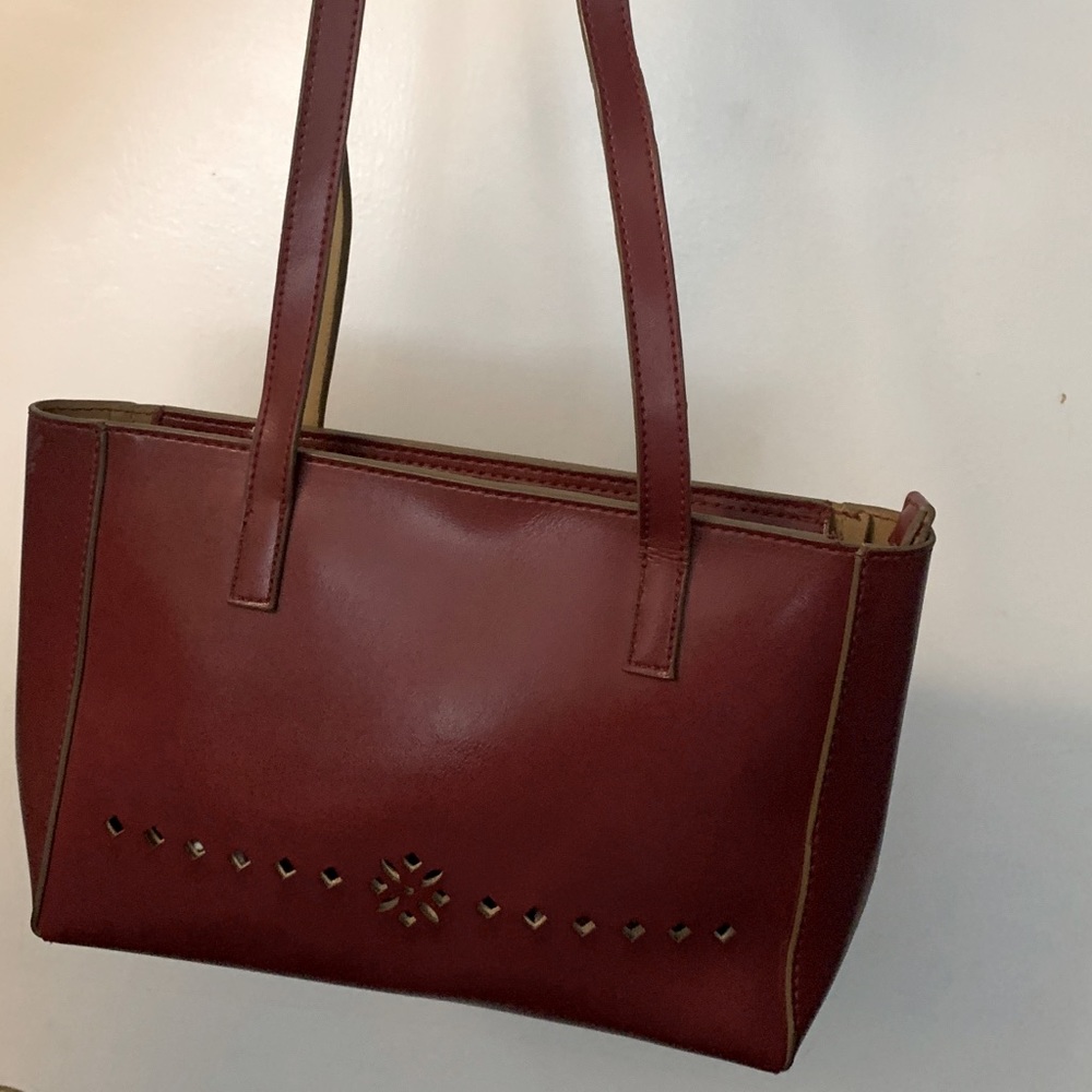 Mondani New York Leather Purse With cut out Flowers